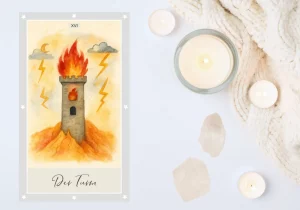 Neuanfang: Tarotkarte „Der Turm“ Tarotkarte „Der Turm“. Die Karte zeigt einen grauen Turm, der von roten Flammen erfasst ist, während Blitze vom Himmel einschlagen.